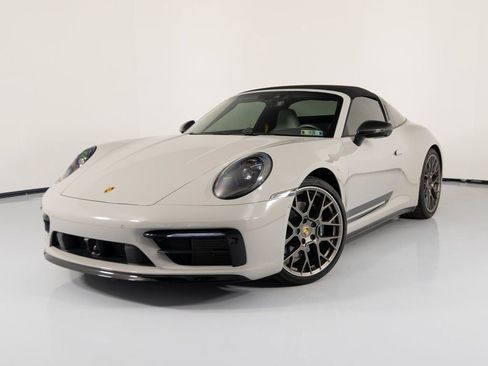 Certified 2022 Porsche 911 Targa 4S image 6