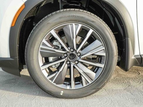 New 2026 INFINITI QX60 Luxe image 11