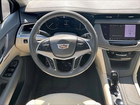 Certified 2023 Cadillac XT5 Premium Luxury image 8