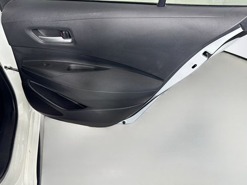 Used 2021 Toyota Corolla LE image 27