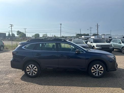 Used 2025 Subaru Outback AWD/4WD image 9
