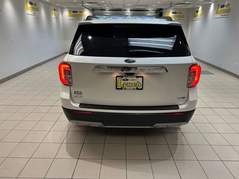 Used 2020 Ford Explorer XLT w/ Equipment Group 202A AWD/4WD image 28