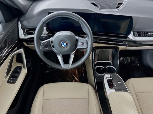 Used 2024 BMW X1 xDrive28i w/ Convenience Package AWD/4WD image 3