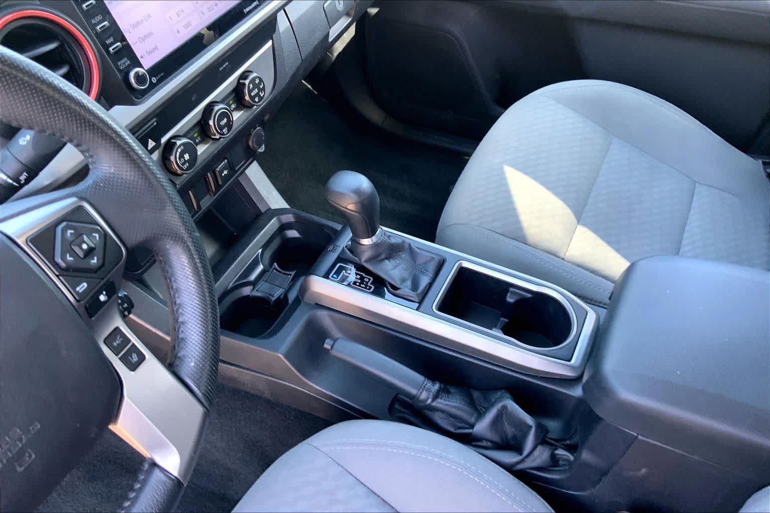 Used 2021 Toyota Tacoma SR5 w/ SR5 Appearance Package (SM) RWD image 16