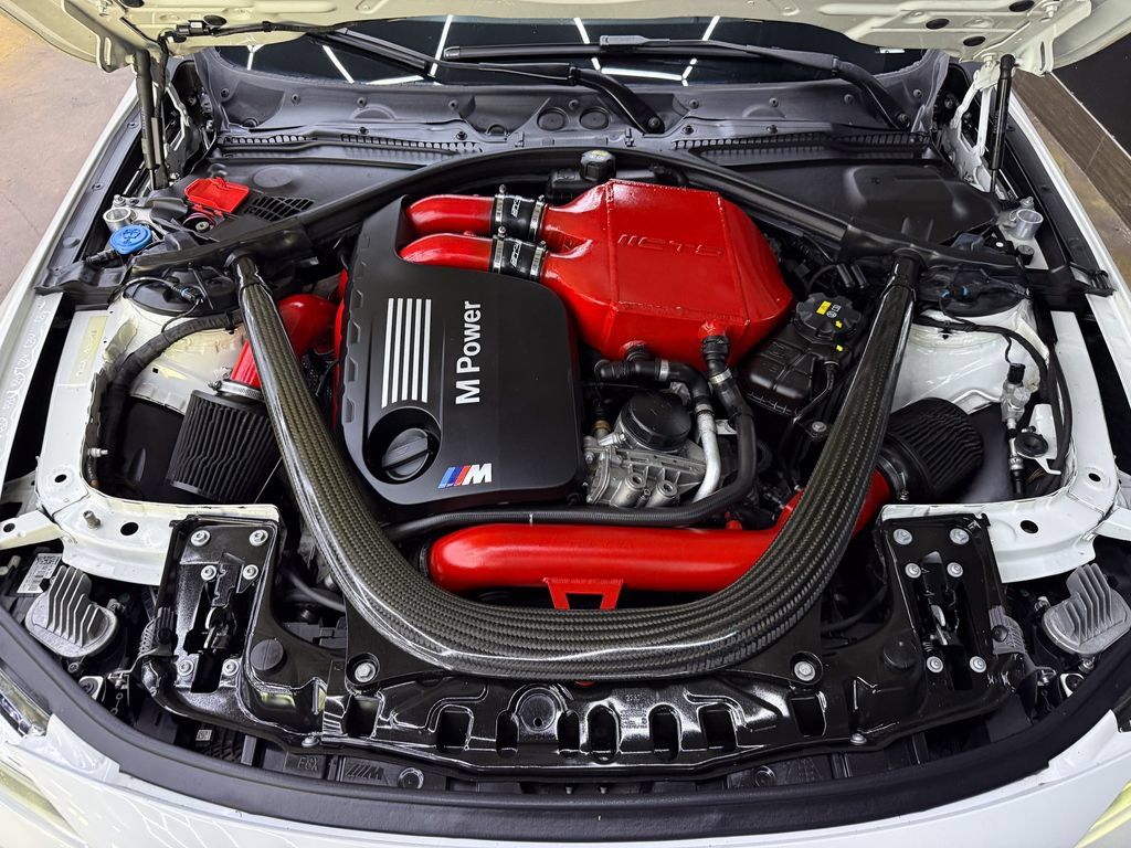 Used 2018 BMW M4 Coupe RWD image 25