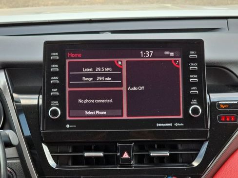 Used 2022 Toyota Camry XSE FWD image 14