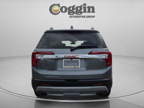 Used 2022 GMC Acadia SLT w/ Technology Package image 4