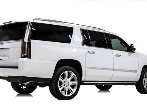 Used 2016 Cadillac Escalade ESV Premium AWD/4WD image 3