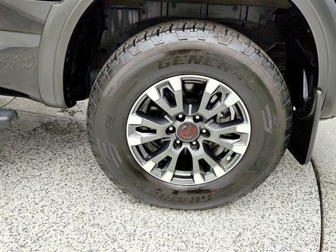Used 2024 Nissan Titan PRO-4X w/ Pro-4x Convenience Package AWD/4WD image 9