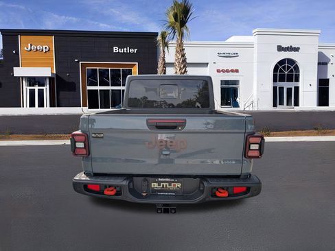 New 2025 Jeep Gladiator Mojave w/ Steel Bumper Group image 5