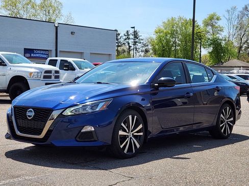 Used 2021 Nissan Altima 2.5 SR w/ SR Premium Package FWD image 6