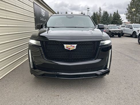 Used 2023 Cadillac Escalade Sport image 2