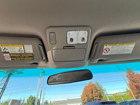 Used 2000 Toyota Tundra SR5 w/ Convenience Pkg RWD image 29