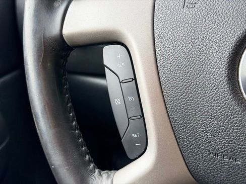 Used 2010 Chevrolet Silverado 1500 LT w/ Exterior Plus Package AWD/4WD image 8