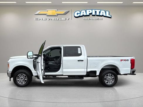 Used 2025 Ford F250 XLT w/ FX4 Off-Road Package AWD/4WD image 3