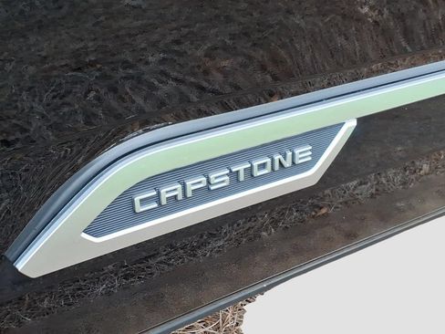 Used 2025 Toyota Sequoia Capstone AWD/4WD image 9