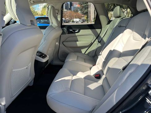 New 2025 Volvo XC60 B5 Ultra w/ Protection Package Premier image 15