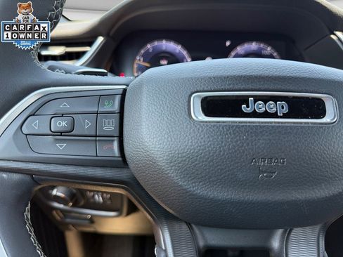 Used 2023 Jeep Grand Cherokee L Laredo AWD/4WD image 25