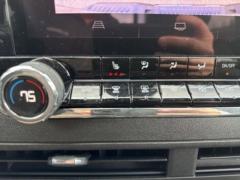 Used 2025 Chevrolet Colorado Trail Boss image 39