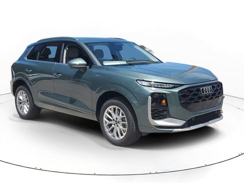 New 2026 Audi Q3 quattro 2.0T AWD/4WD image 1