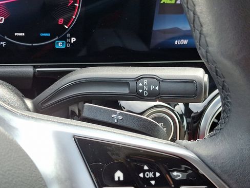 Certified 2025 Mercedes-Benz GLA 250 4MATIC image 15