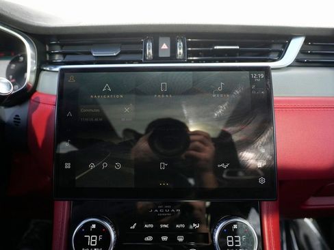 Used 2022 Jaguar F-PACE SVR image 58