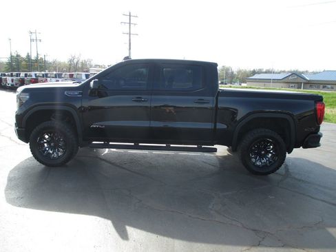 Used 2023 GMC Sierra 1500 AT4 w/ Technology Package image 10