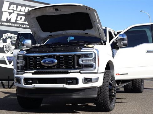 Used 2024 Ford F450 Platinum w/ FX4 Off-Road Package image 31