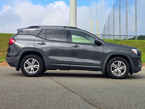 Used 2018 GMC Terrain SLE w/ Driver Convenience Package FWD image 30