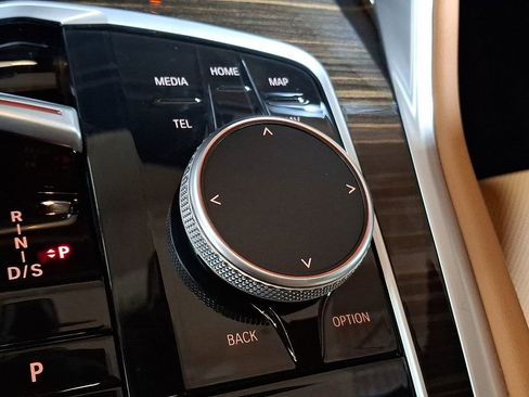 Used 2024 BMW X6 xDrive40i w/ Premium Package image 22