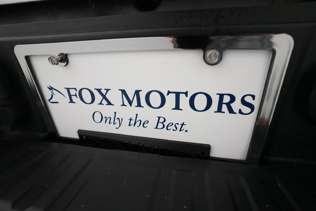 Used 2019 Chevrolet Silverado 1500 Custom w/ Custom Convenience Package AWD/4WD image 32
