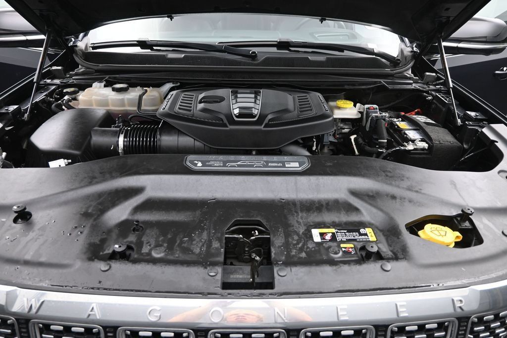 Used 2025 Jeep Grand Wagoneer 4WD image 42