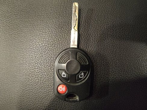 Used 2018 Ford Escape SE image 32