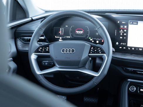 New 2025 Audi Q5 Prestige image 9