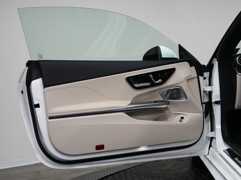 Used 2024 Mercedes-Benz CLE 300 4MATIC Coupe image 10