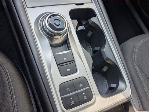 Used 2023 Ford Explorer XLT image 11