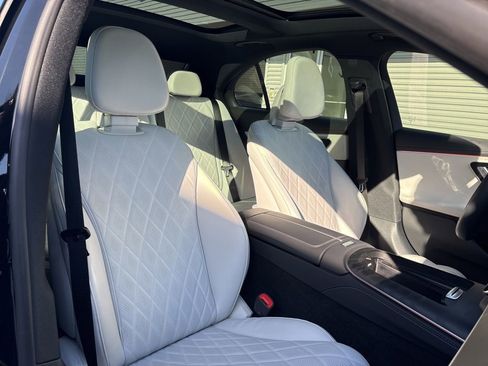Used 2025 Mercedes-Benz E 450 4MATIC Sedan image 14