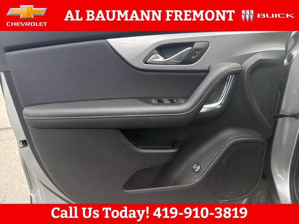 Used 2024 Chevrolet Blazer LT w/ Convenience Package FWD image 10