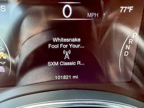 Used 2019 Jeep Grand Cherokee Laredo AWD/4WD image 27