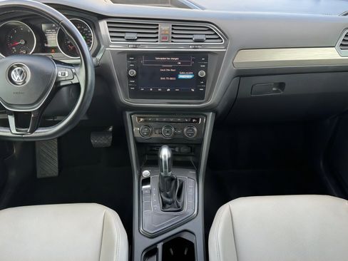 Used 2019 Volkswagen Tiguan SE image 15