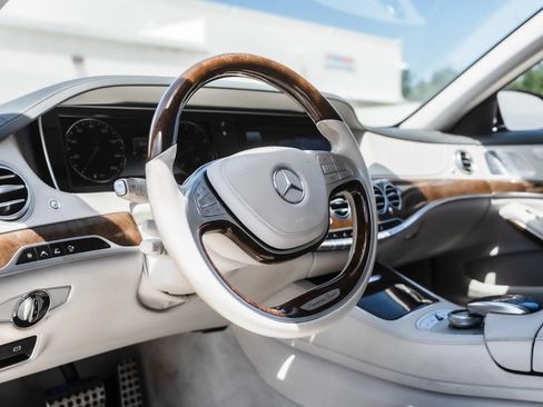 Used 2016 Mercedes-Benz S 550 Sedan image 14