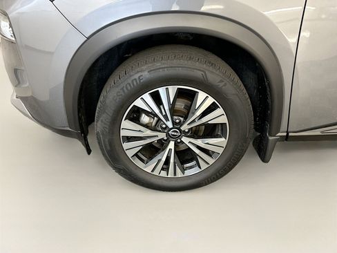 Used 2023 Nissan Rogue SV image 11