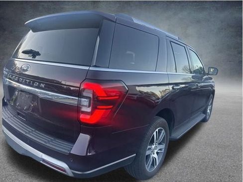 Used 2024 Ford Expedition Limited image 7