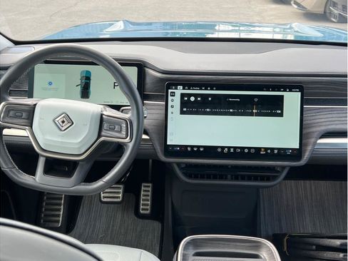 Used 2022 Rivian R1T Adventure AWD/4WD image 12