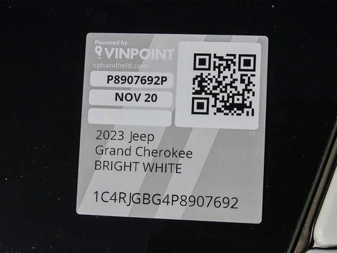 Used 2023 Jeep Grand Cherokee Limited w/ Black Appearance Package image 26