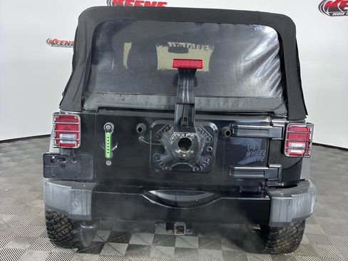 Used 2016 Jeep Wrangler Sport image 10