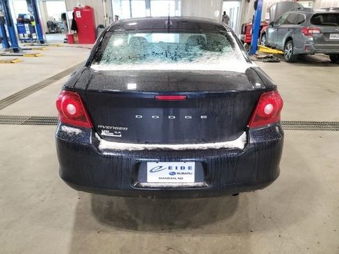 Used 2011 Dodge Avenger Mainstreet image 6