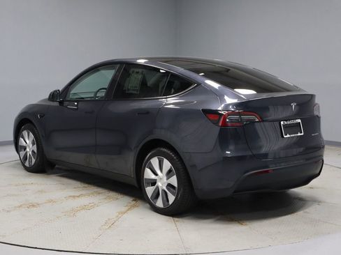 Used 2024 Tesla Model Y Long Range AWD/4WD image 11