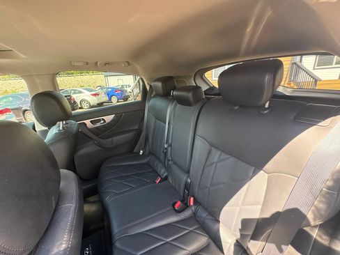 Used 2011 INFINITI FX35 AWD w/ Premium Pkg image 20
