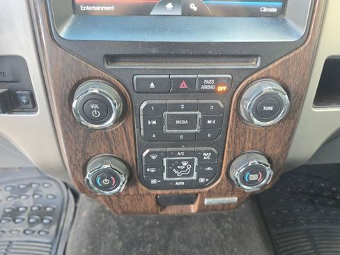 Used 2013 Ford F150 Lariat w/ Mid Equipment Group image 16